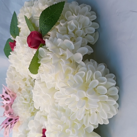 Simply Elegant White Floral Wreath with Rosetts Pink Pot A Dot Bow Handcrafted - Picture 9 of 9